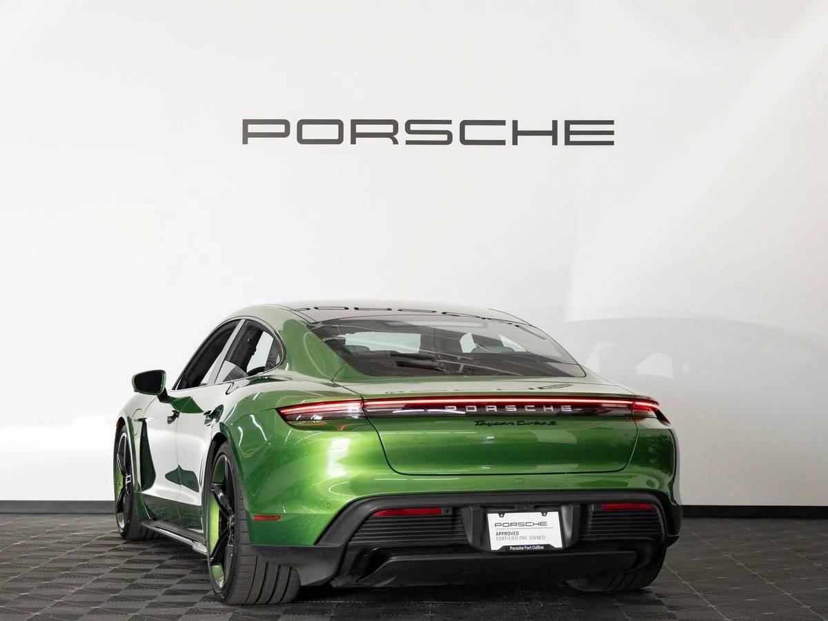 2022 Porsche Taycan Taycan Turbo S