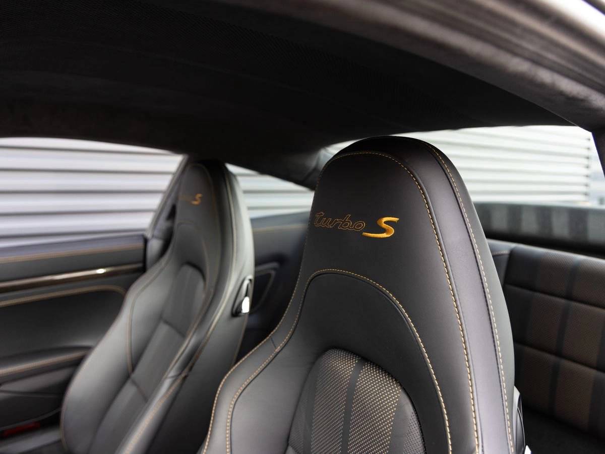 2018 Porsche 911 911 Turbo S Exclusive Series