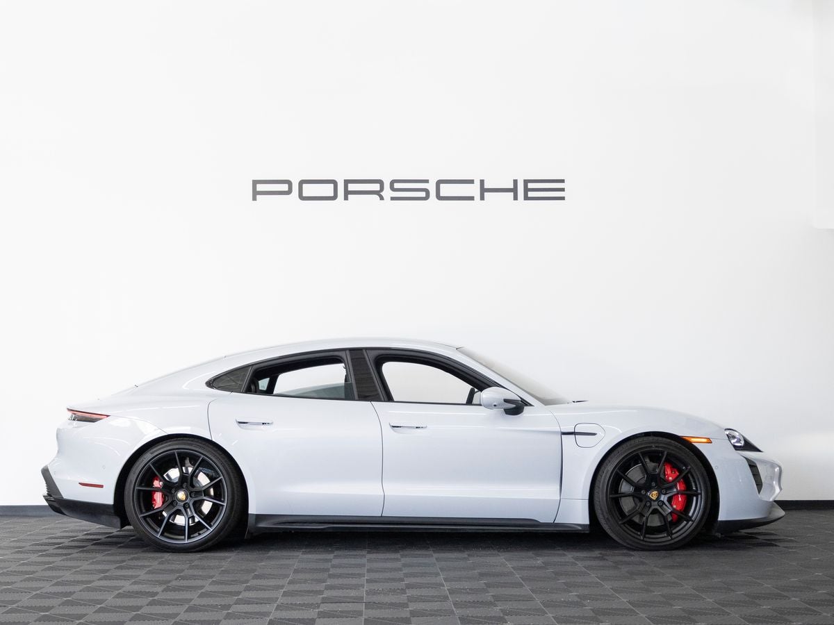 2024 Porsche Taycan GTS