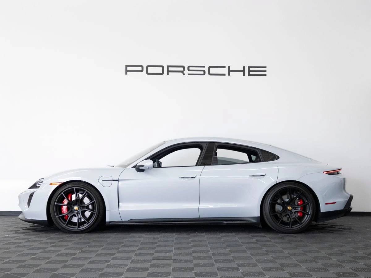 2024 Porsche Taycan GTS