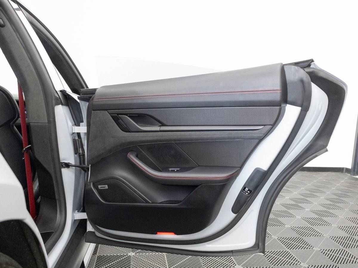 2024 Porsche Taycan GTS