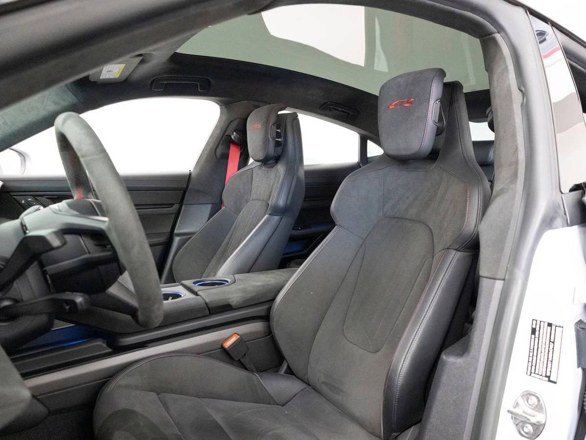 2024 Porsche Taycan GTS