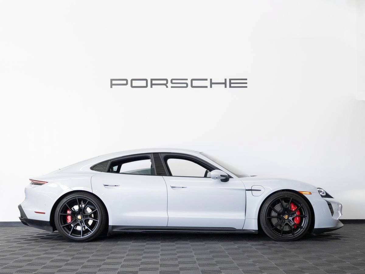 2024 Porsche Taycan GTS