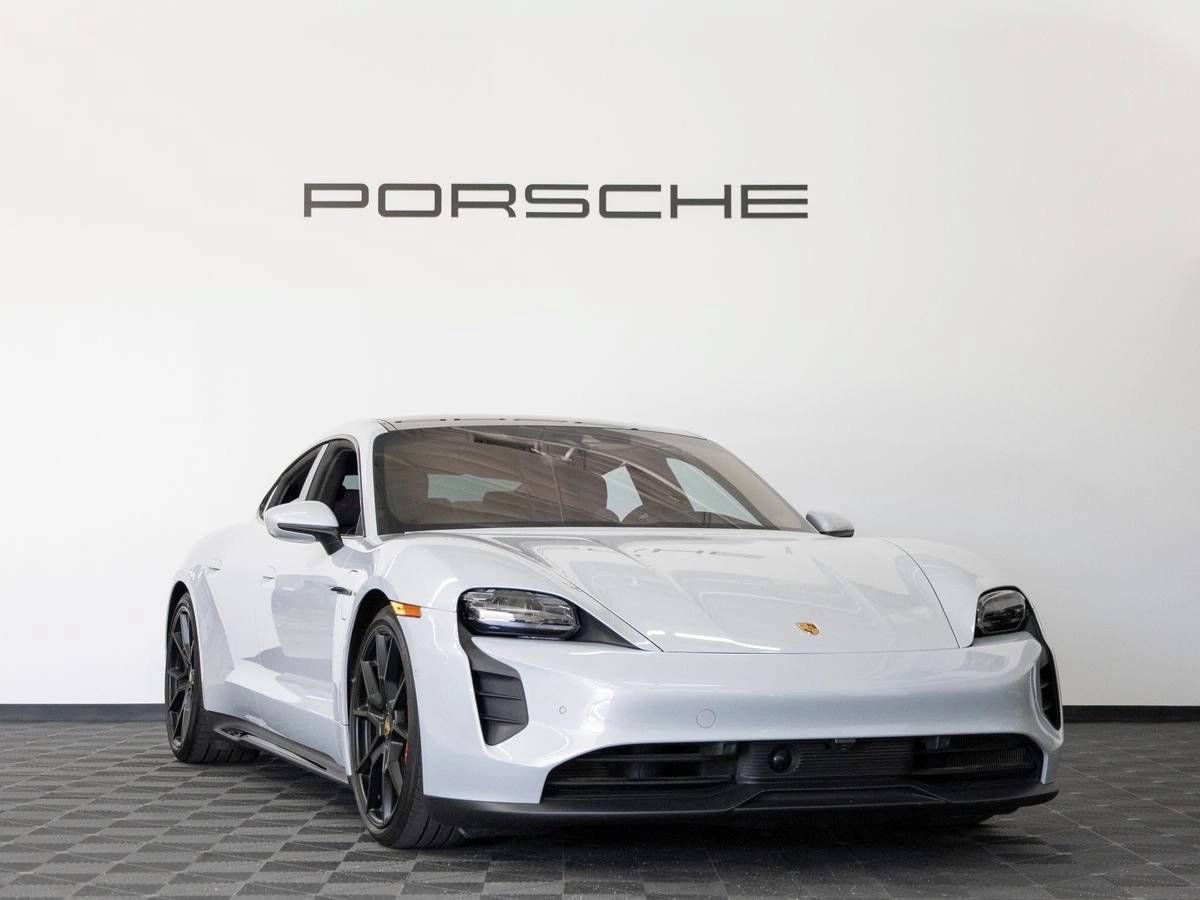 2024 Porsche Taycan GTS