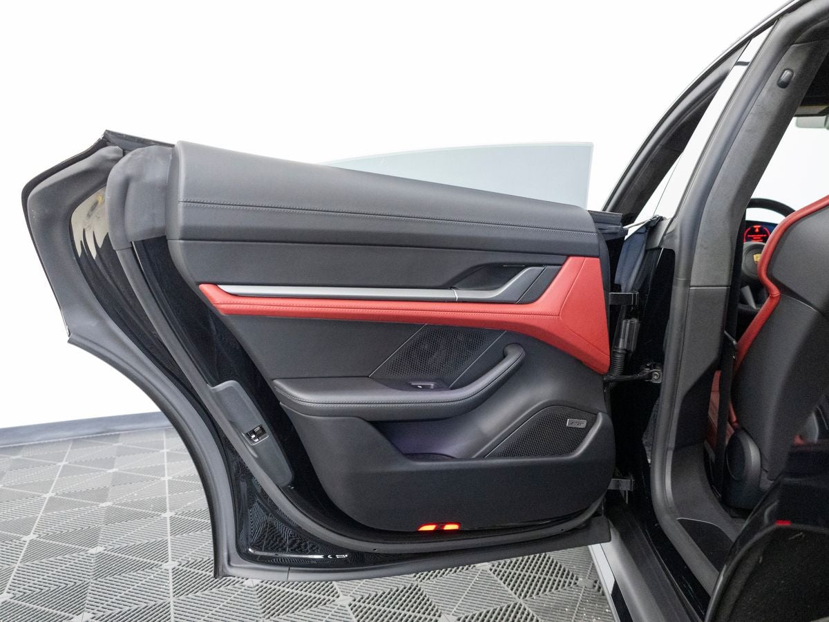 2024 Porsche Taycan GTS