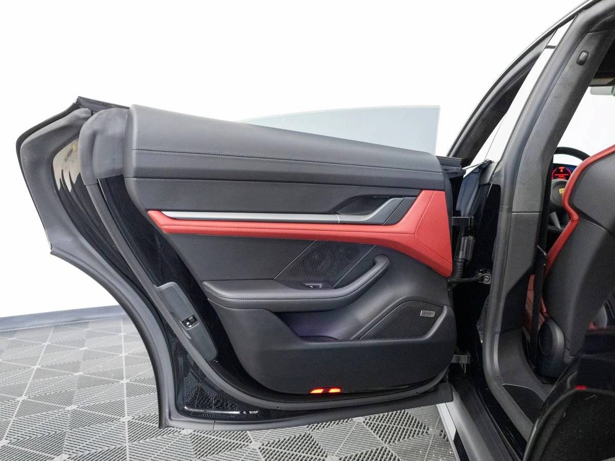2024 Porsche Taycan GTS