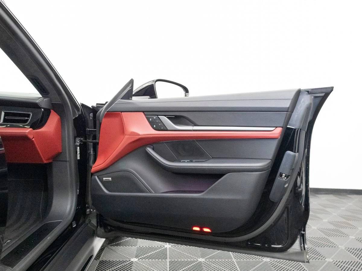 2024 Porsche Taycan GTS