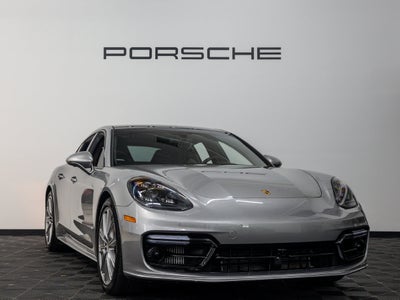 2019 Porsche Panamera Panamera GTS