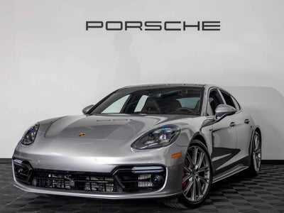2019 Porsche Panamera Panamera GTS