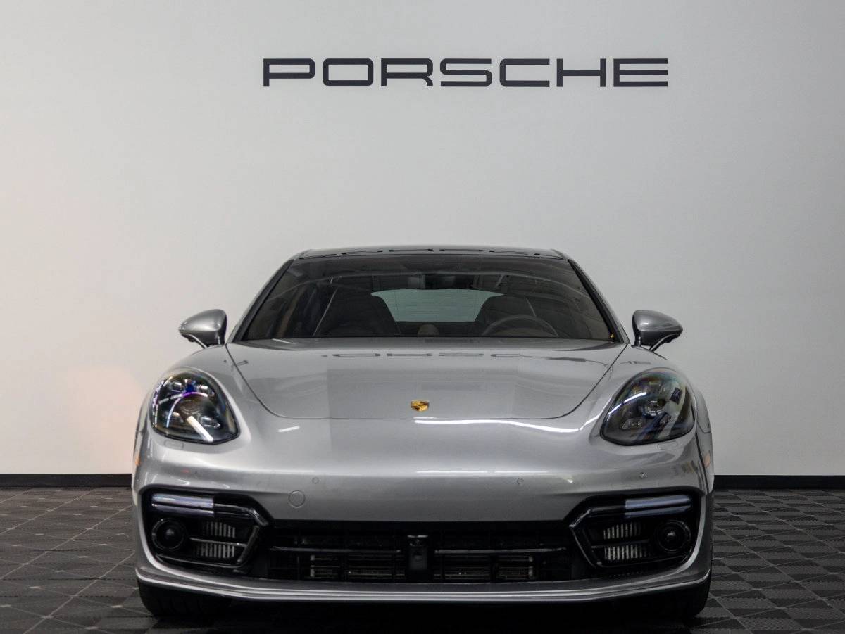 2019 Porsche Panamera Panamera GTS
