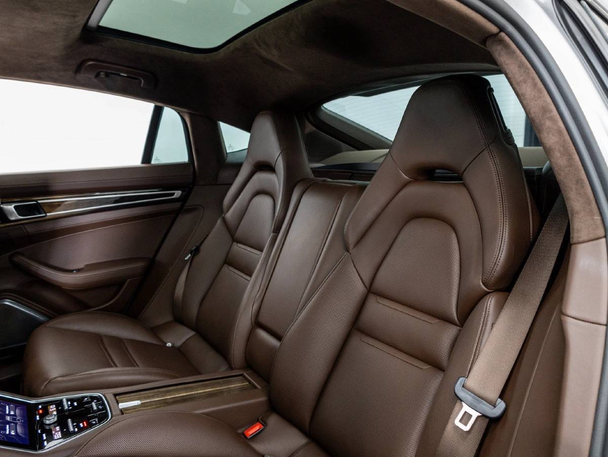 2019 Porsche Panamera Panamera GTS