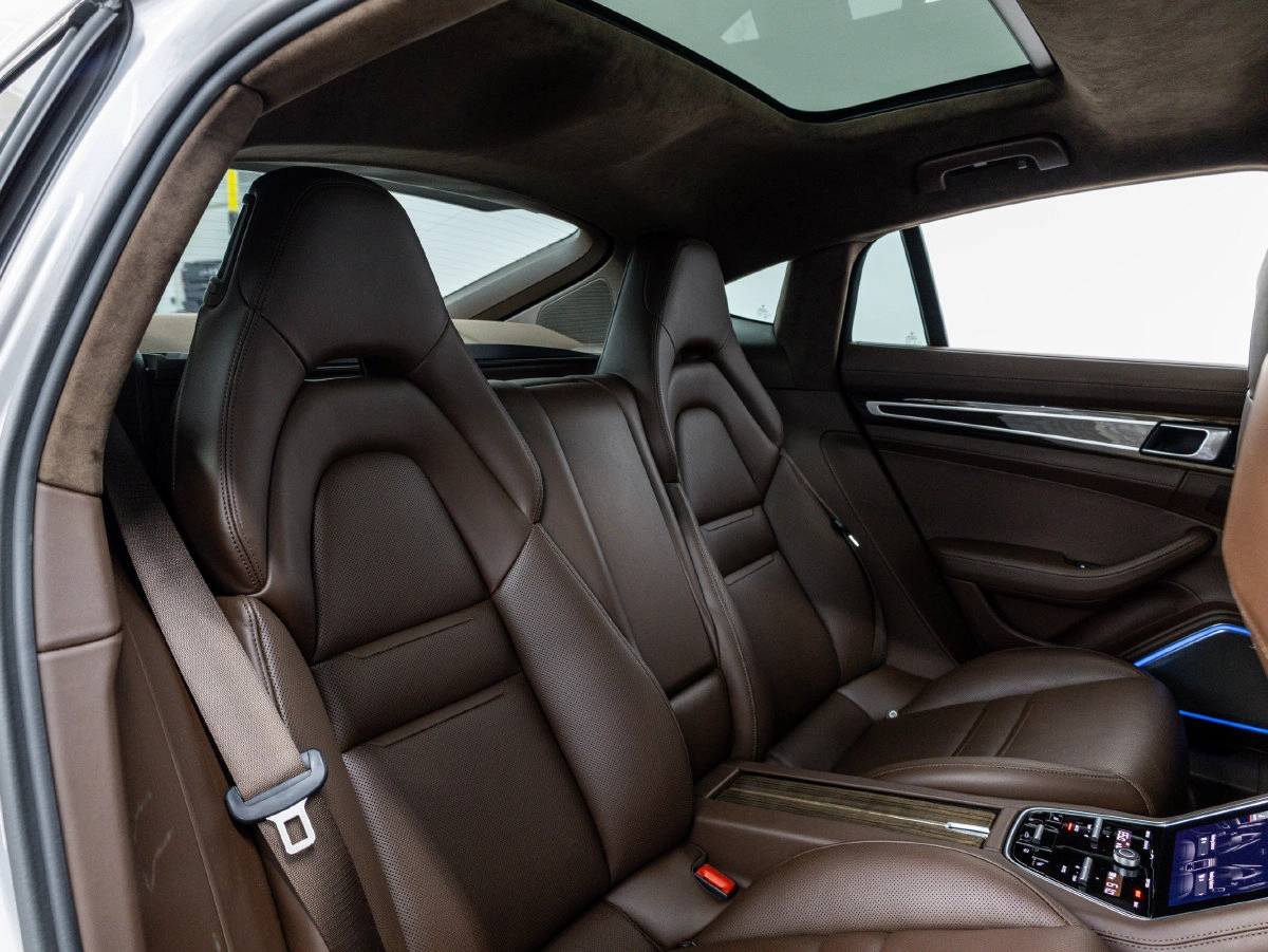 2019 Porsche Panamera Panamera GTS