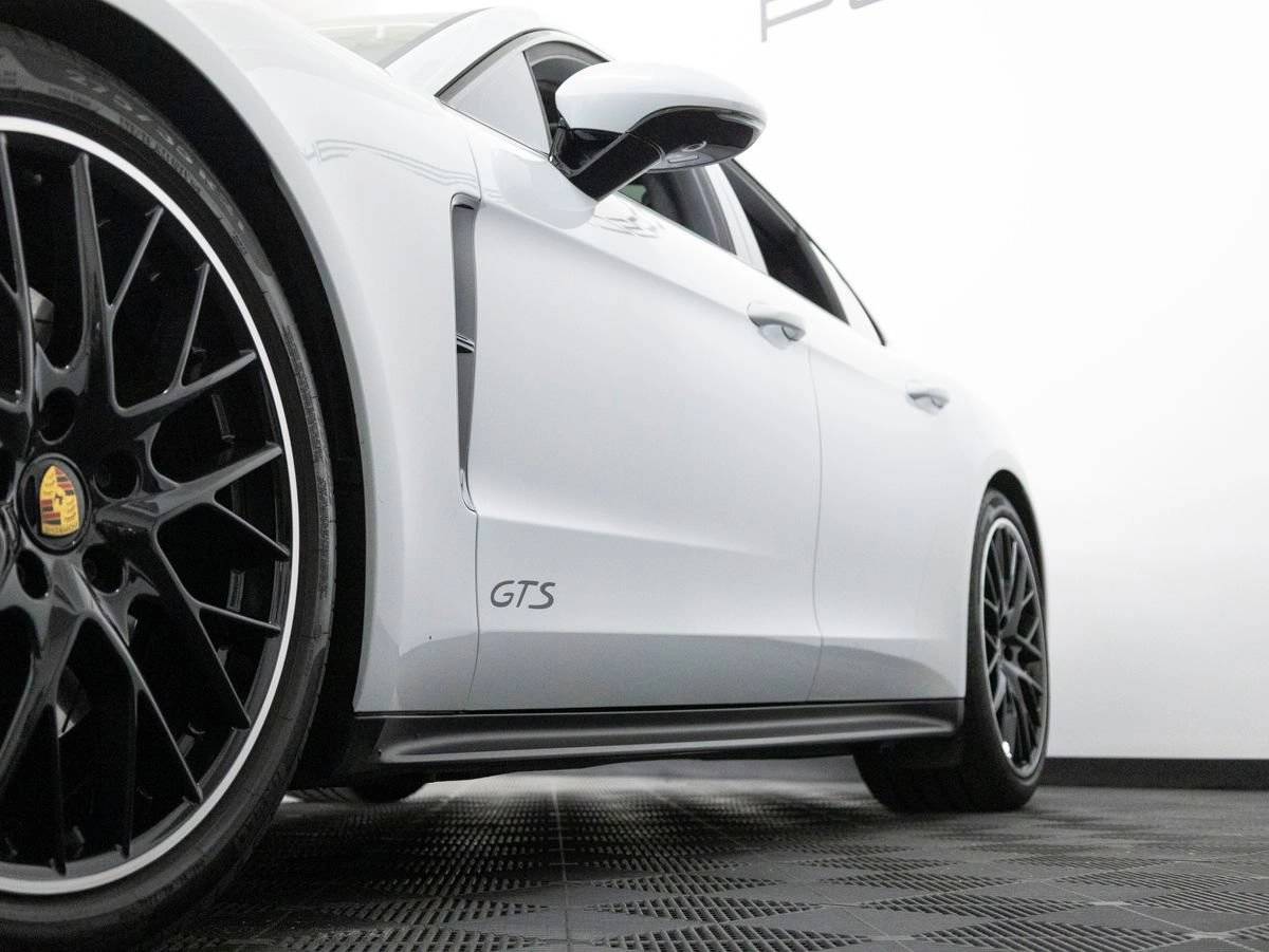 2023 Porsche Panamera Panamera GTS