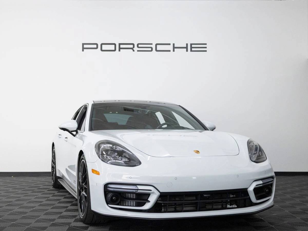 2023 Porsche Panamera Panamera GTS
