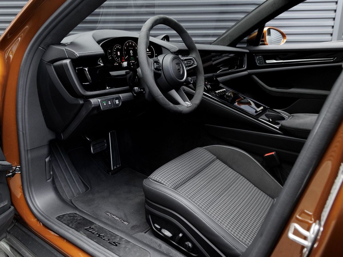 2025 Porsche Panamera Turbo S