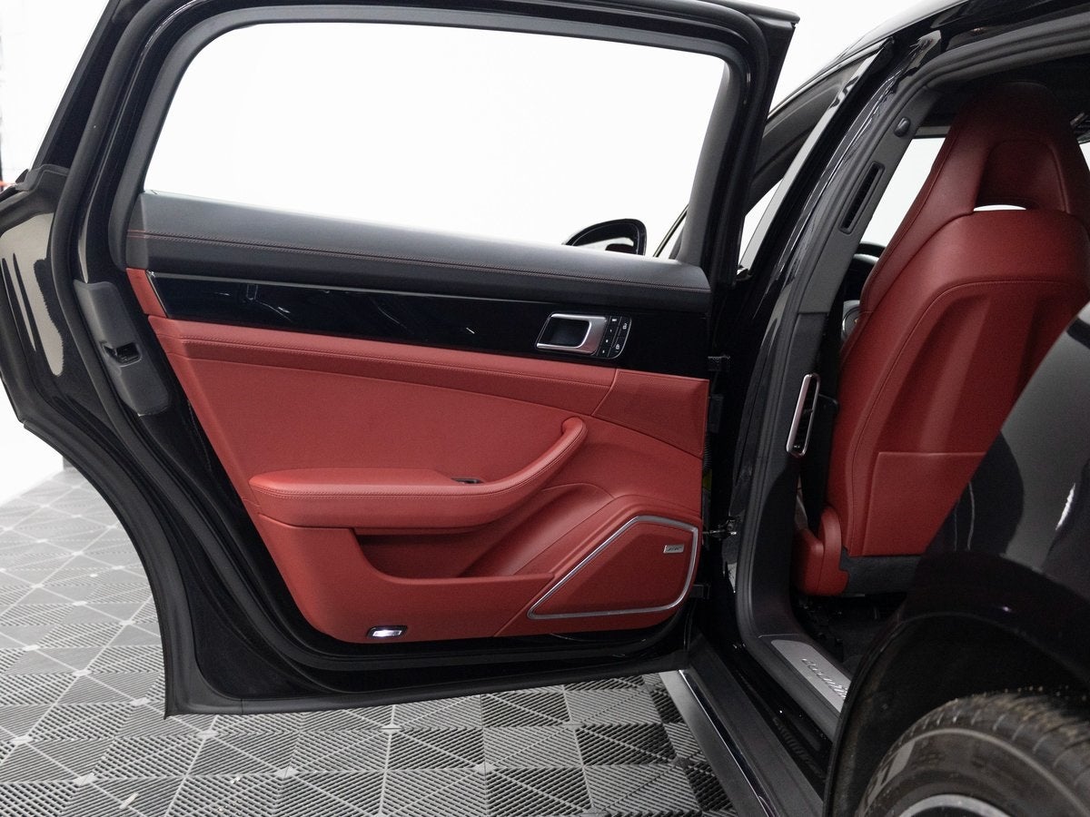 2022 Porsche Panamera 4S Executive