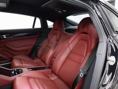 2022 Porsche Panamera 4S Executive
