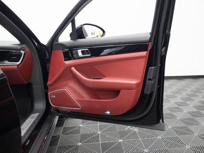 2022 Porsche Panamera 4S Executive