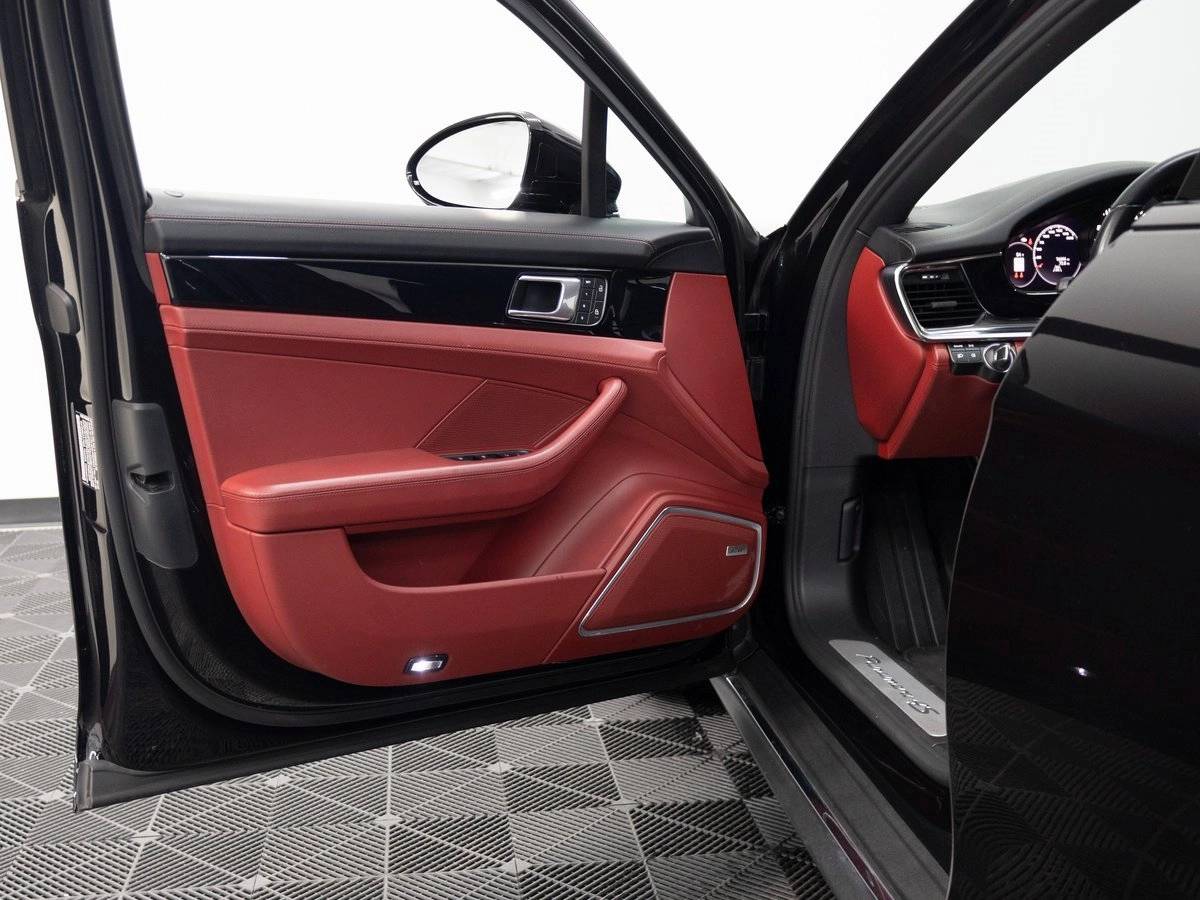 2022 Porsche Panamera 4S Executive