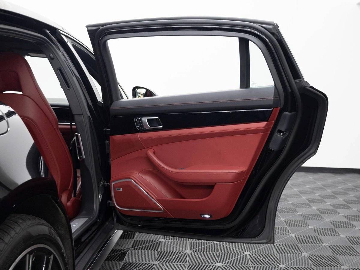 2022 Porsche Panamera 4S Executive