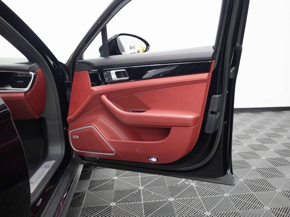 2022 Porsche Panamera 4S Executive