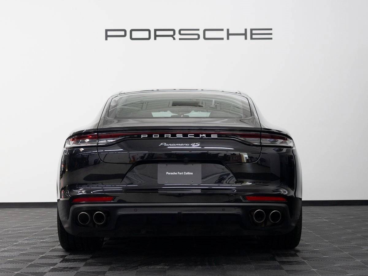 2022 Porsche Panamera 4S Executive