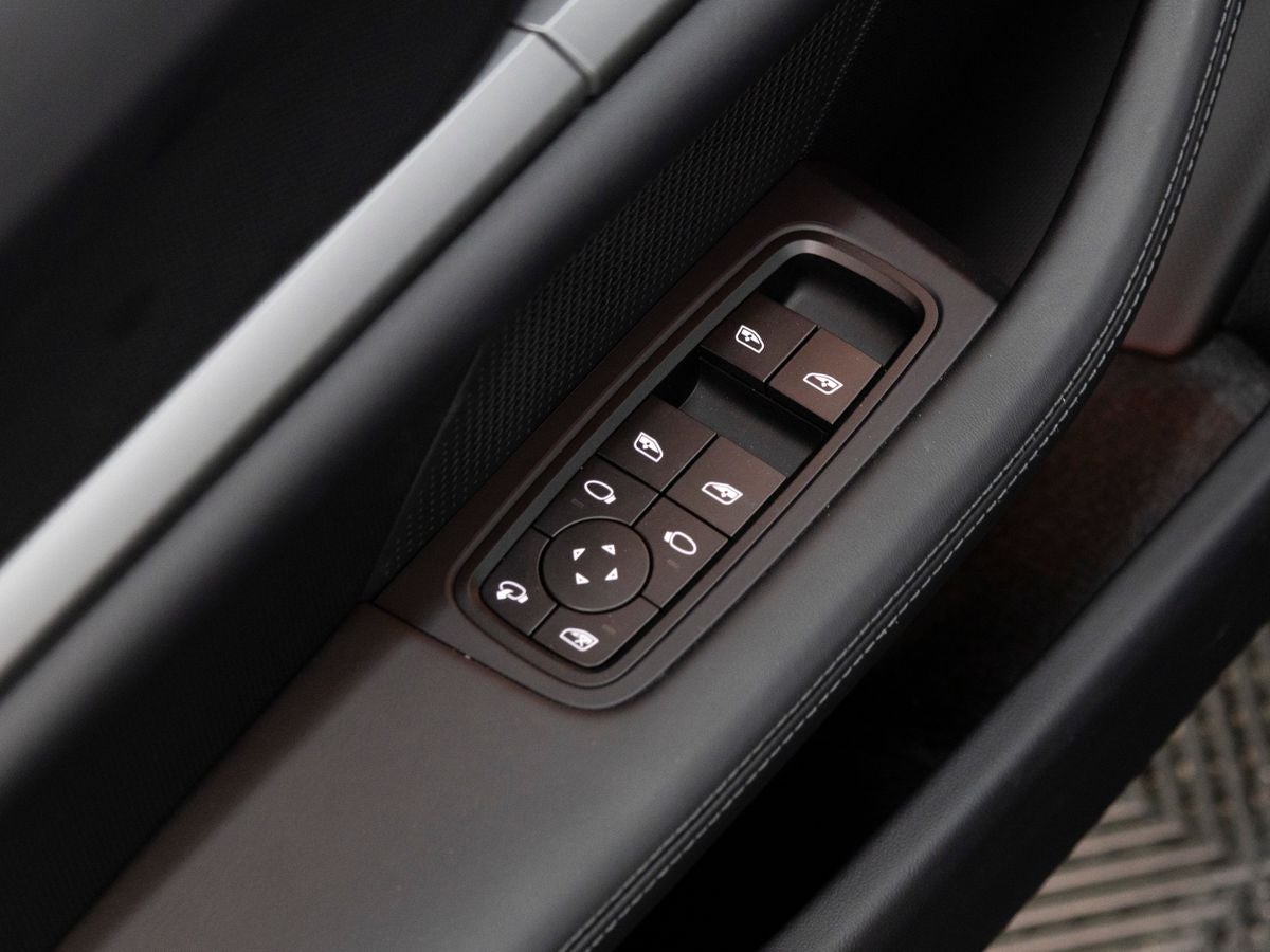 2025 Porsche Taycan 4S Cross Turismo