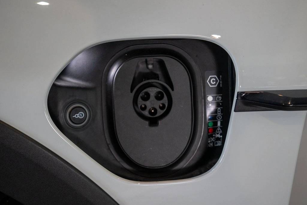 2025 Porsche Taycan 4S