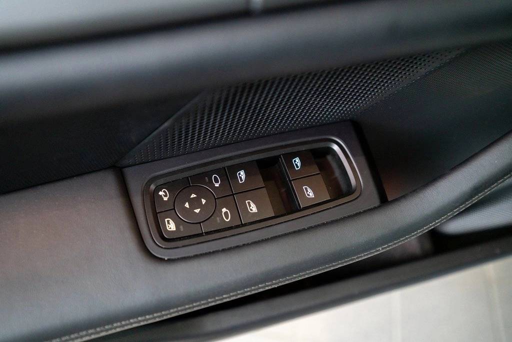 2025 Porsche Taycan 4S