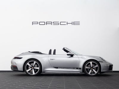 2025 Porsche 911 Carrera