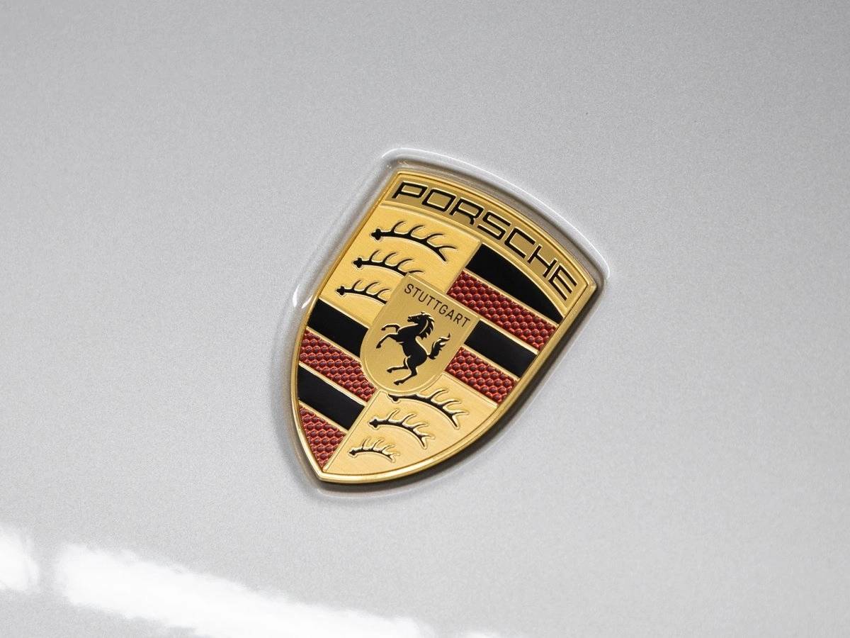 2025 Porsche 911 Carrera