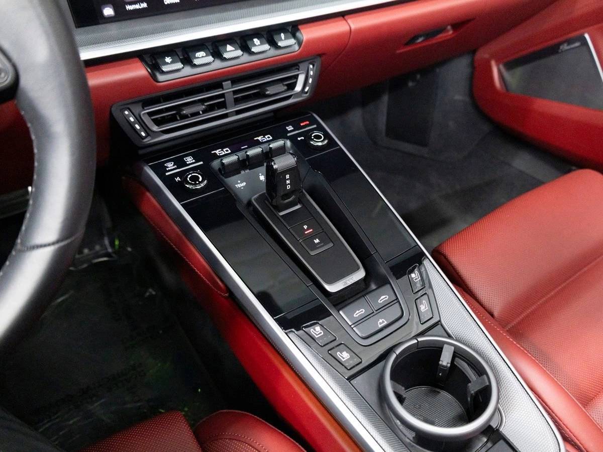 2025 Porsche 911 Turbo Cabriolet