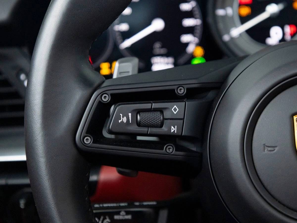 2025 Porsche 911 Turbo Cabriolet