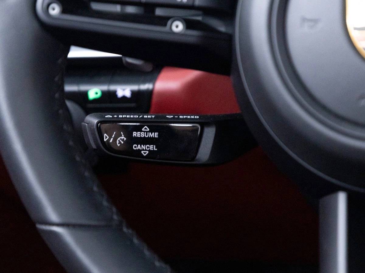 2025 Porsche 911 Turbo Cabriolet