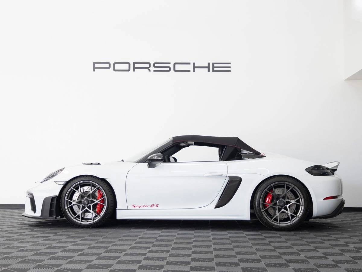 2024 Porsche 718 RS