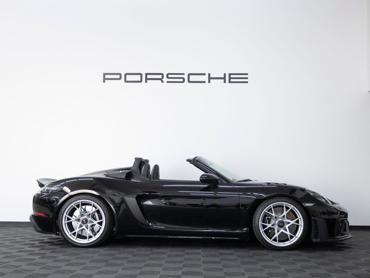 2025 Porsche 718 Spyder RS