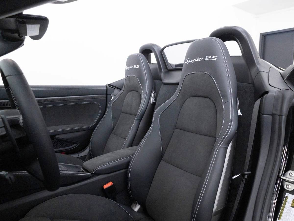 2025 Porsche 718 Spyder RS