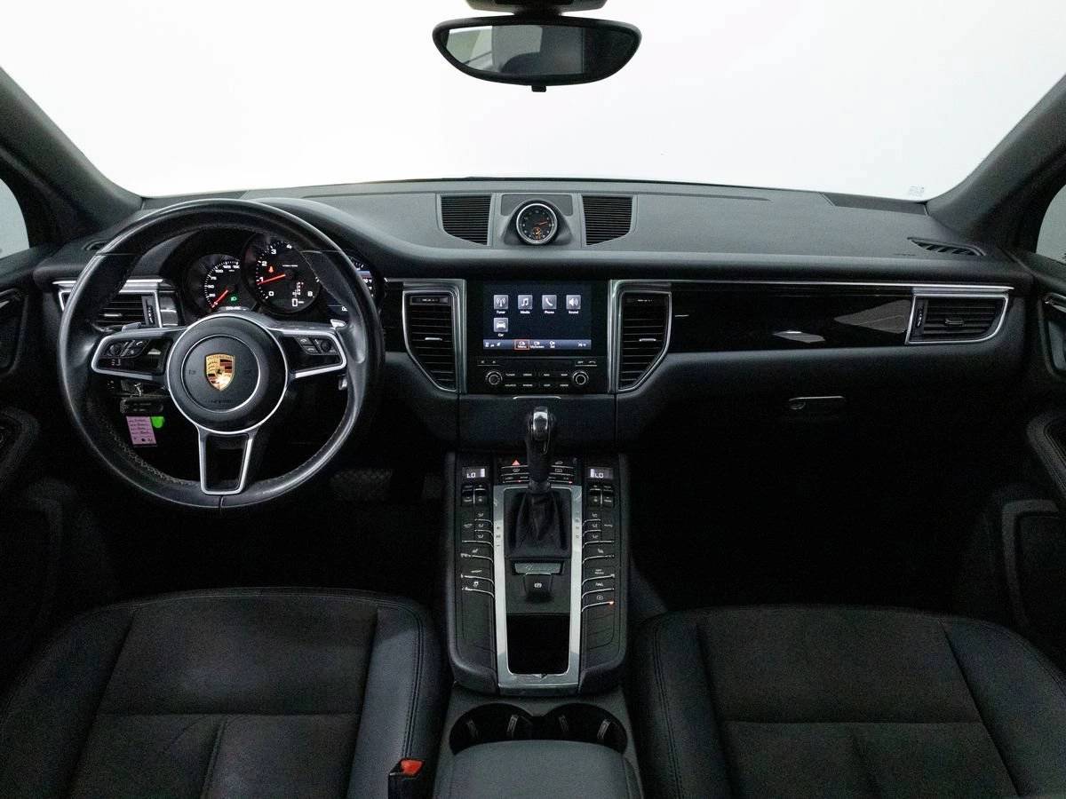 2018 Porsche Macan Macan
