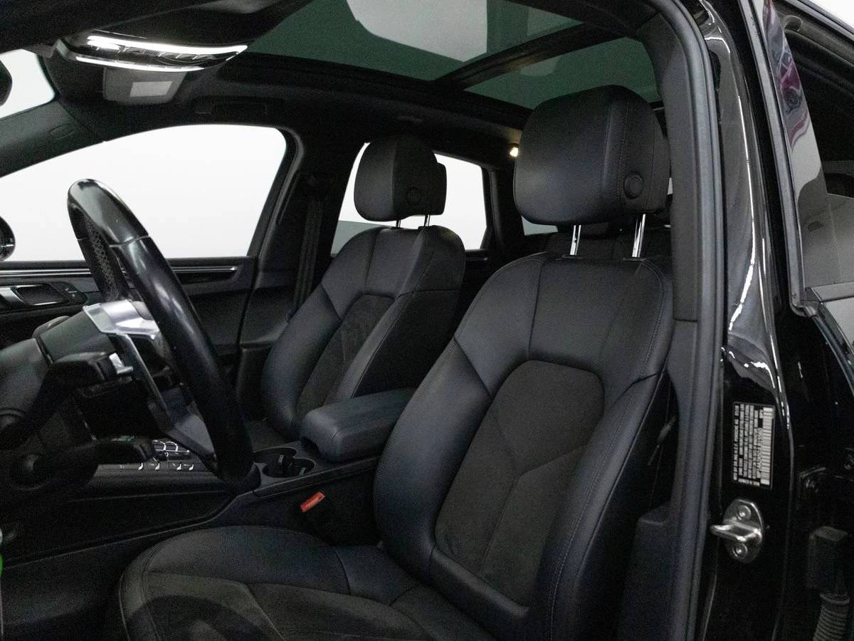 2018 Porsche Macan Macan