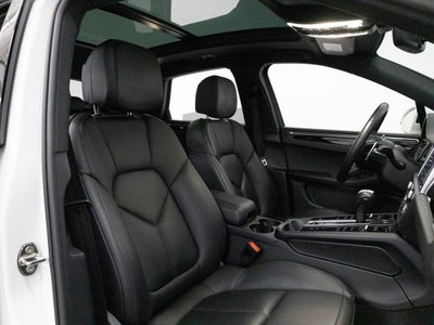 2023 Porsche Macan Macan