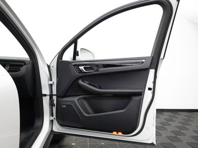 2023 Porsche Macan Macan