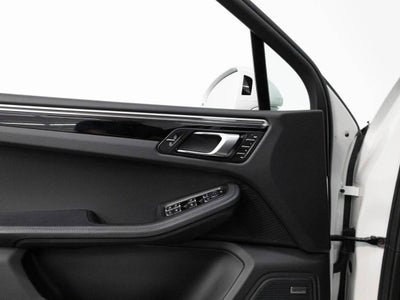 2023 Porsche Macan Macan