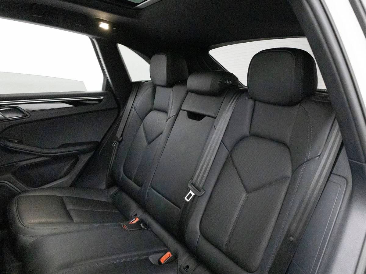 2023 Porsche Macan Macan