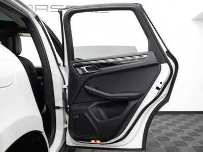 2023 Porsche Macan Macan