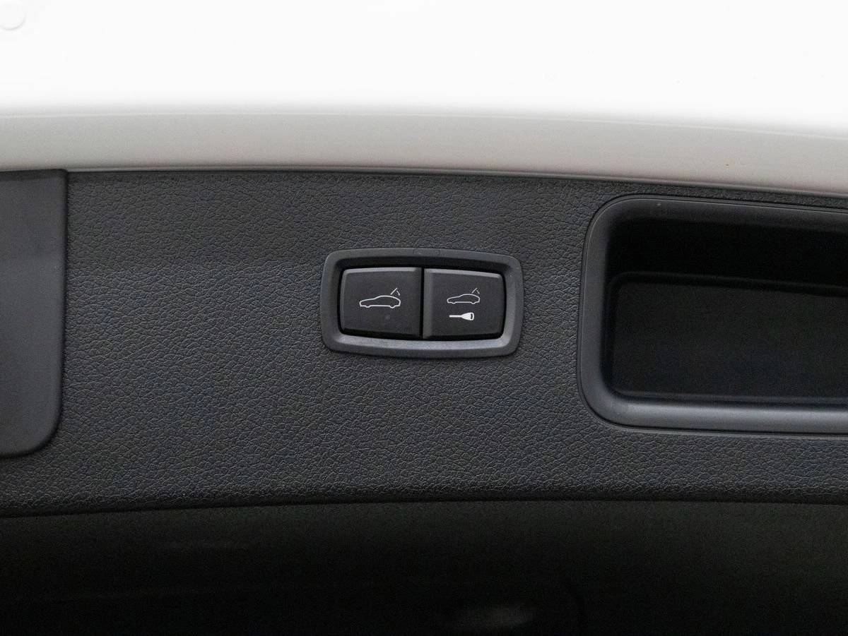 2023 Porsche Macan Macan