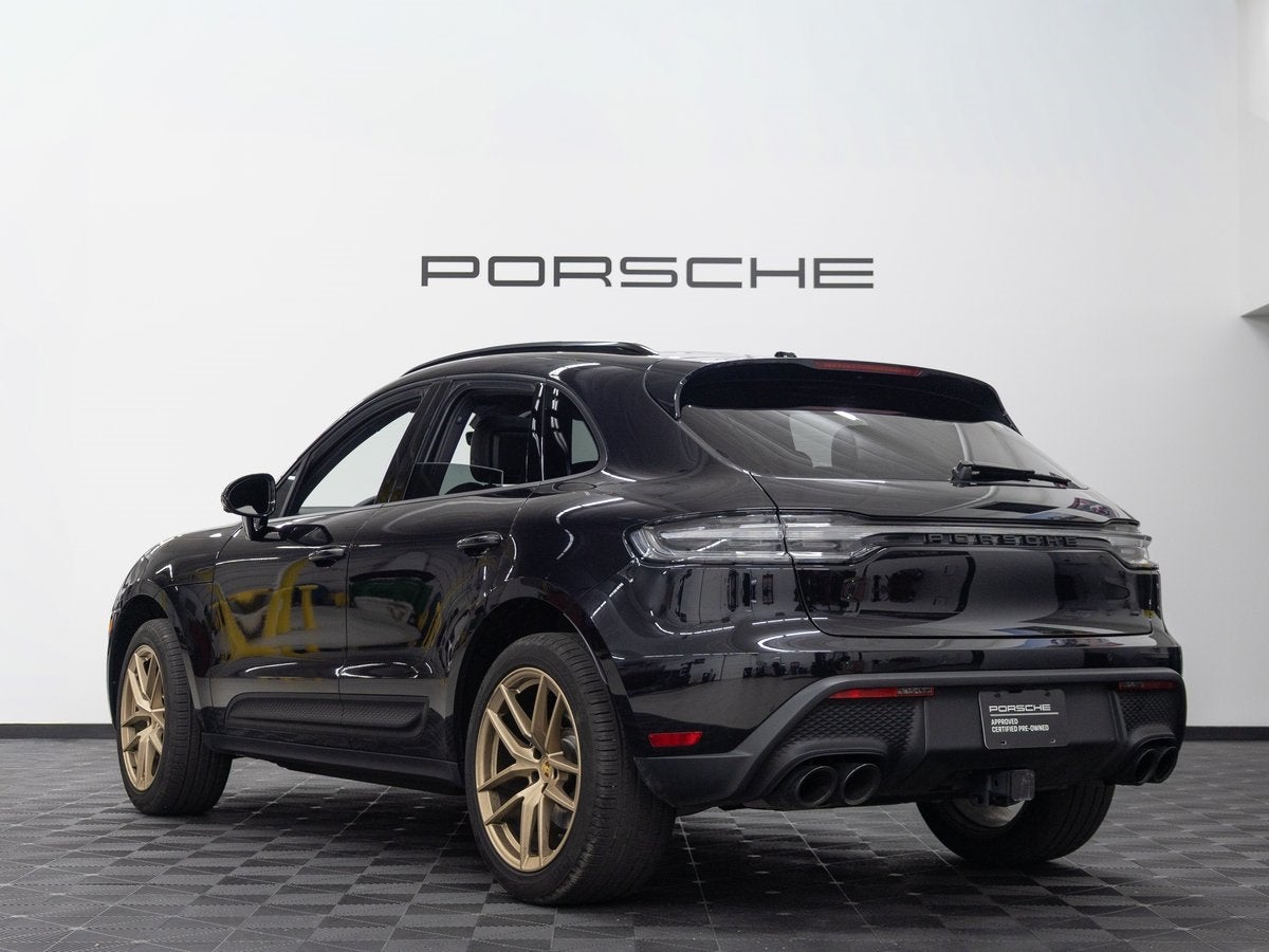 2025 Porsche Macan Base
