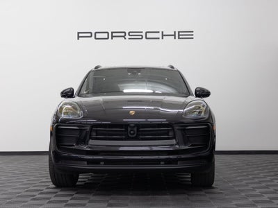 2025 Porsche Macan Base