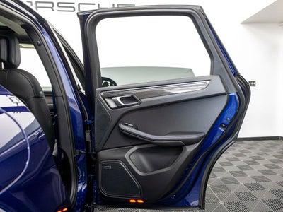 2026 Porsche Macan Macan