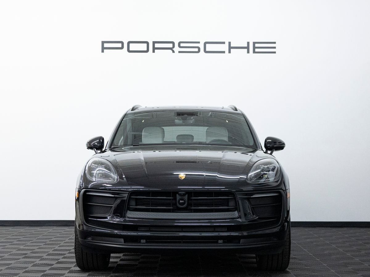 2026 Porsche Macan Macan