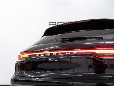 2026 Porsche Macan Macan
